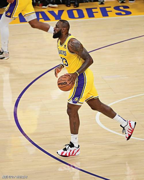 姆巴佩社媒被土耳其球迷攻陷：对居勒尔规矩点！永远拿不到金球！