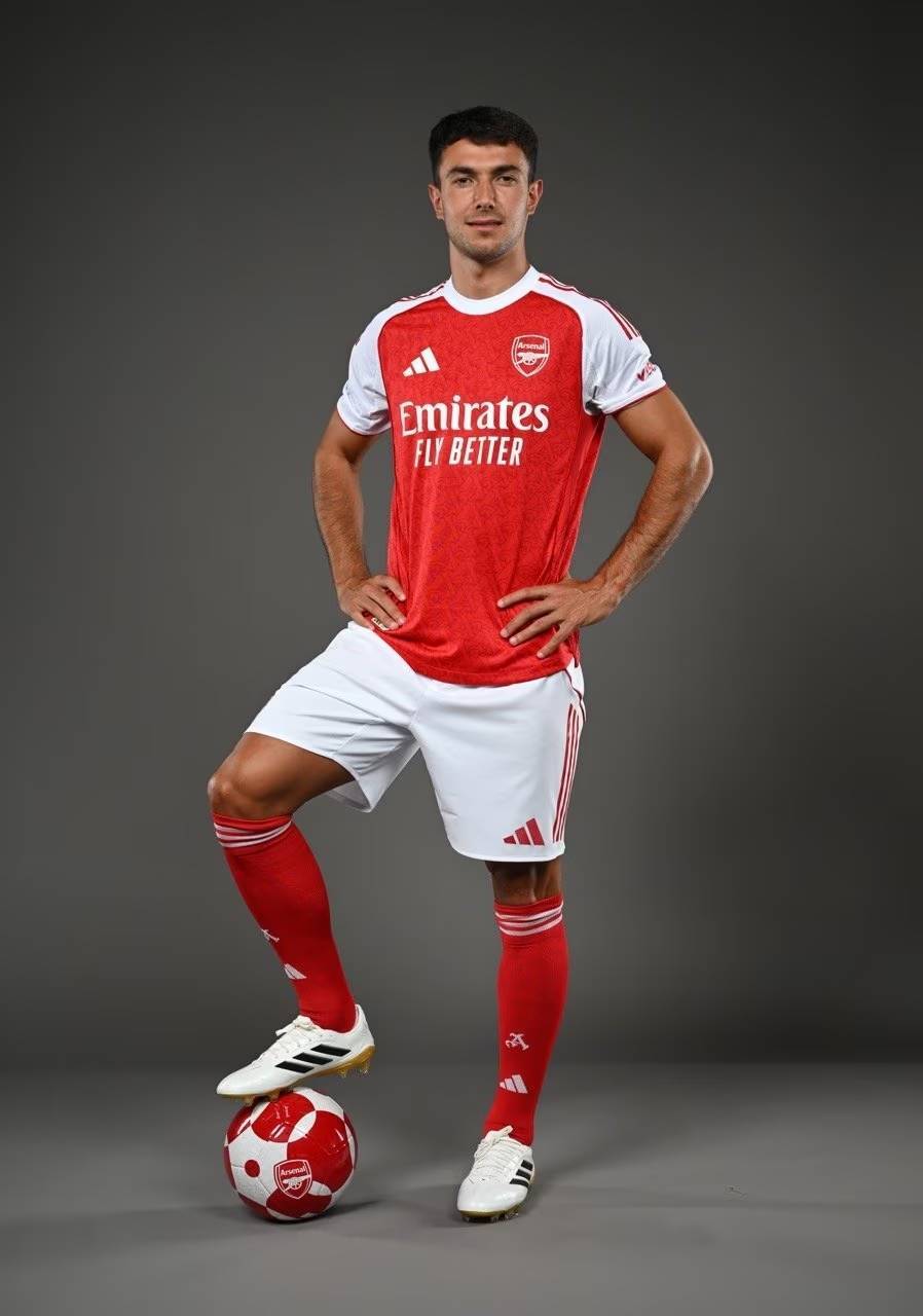 两年前解说罗马逆转了萨尔茨堡红牛 也是迪巴拉实现了逆转