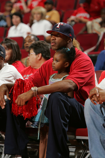 [天下足球]新“仁”驾到 迪亚斯加盟拜仁