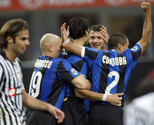 意甲｜终止5轮不胜颓势 纳波利欲摧残紫百合