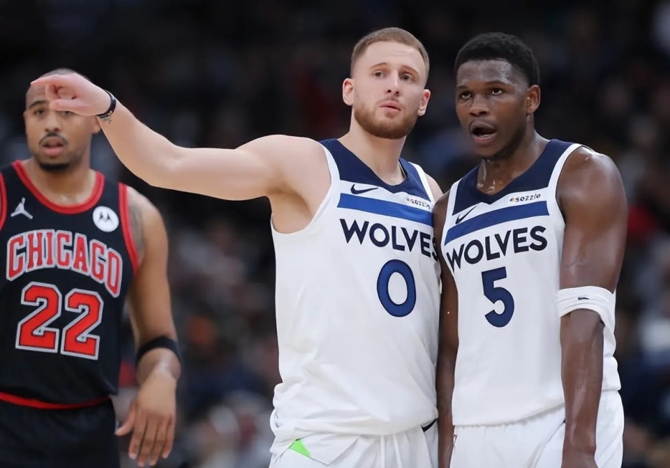 西班牙4-0客胜格鲁吉亚基本直通世界杯，奥亚萨瓦尔两射一传