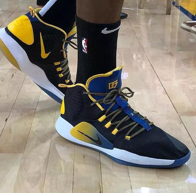 芝加哥小熊队宣布瑞格利球场正式启用夜间照明，开启夜赛时代